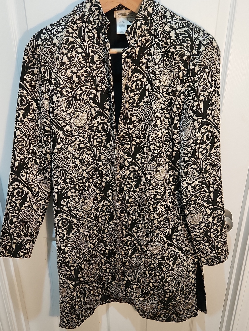 Y2K Vintage Coldwater Creek Black, Cream, and Gold Paisley-Print Jacket